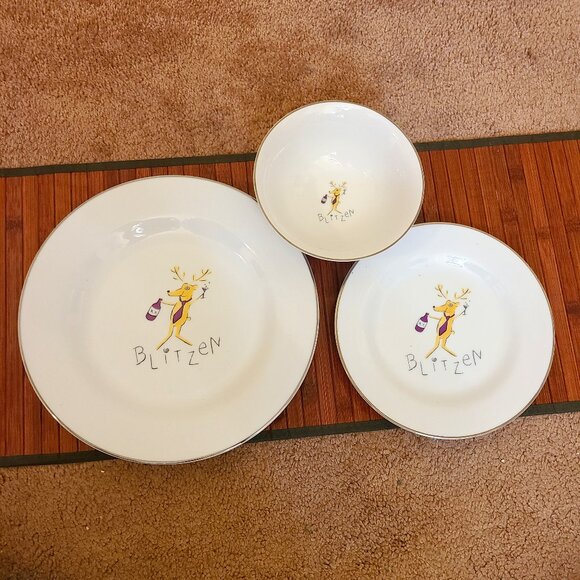 Pottery Barn Matching Reindeer Salad Plates/Dinner Plates/Bowls - 9 Pieces - Picture 5 of 8